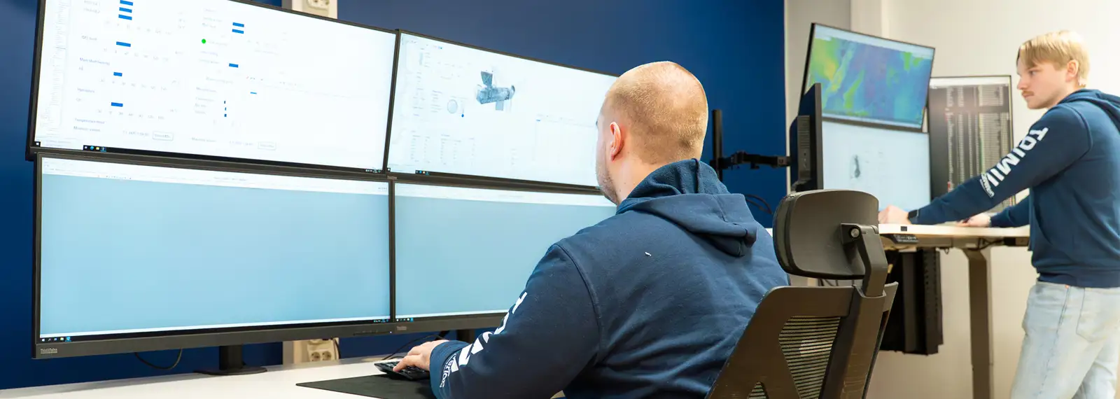 Käyttökeskusinsinöörit varmistavat parhaan mahdollisen tuotantotehon. 